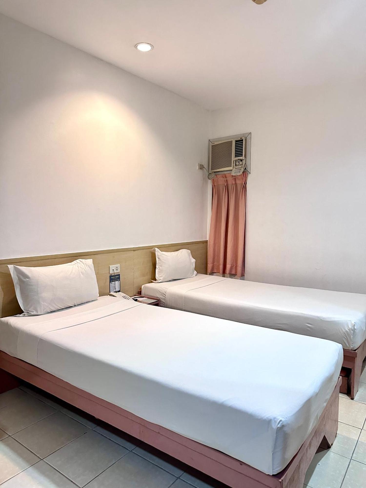 Hotel Pier Cuatro Cebu Eksteriør billede