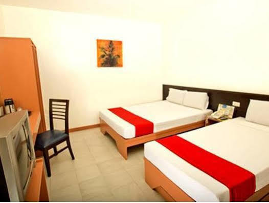 Hotel Pier Cuatro Cebu Eksteriør billede